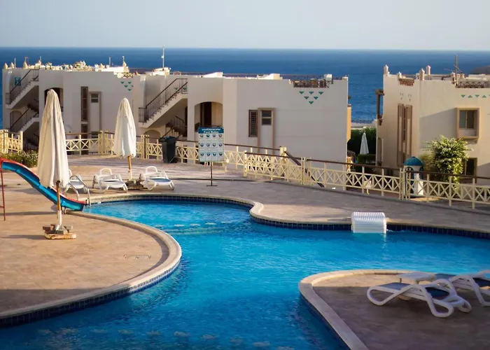 Sharks Bay Oasis Aqua Park Resort 4* Sharm El-Sheikh