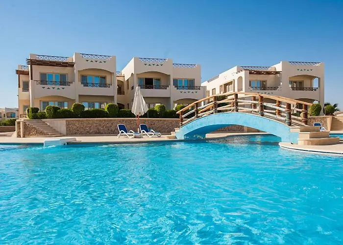 Sharks Bay Oasis Aqua Park Resort 4*